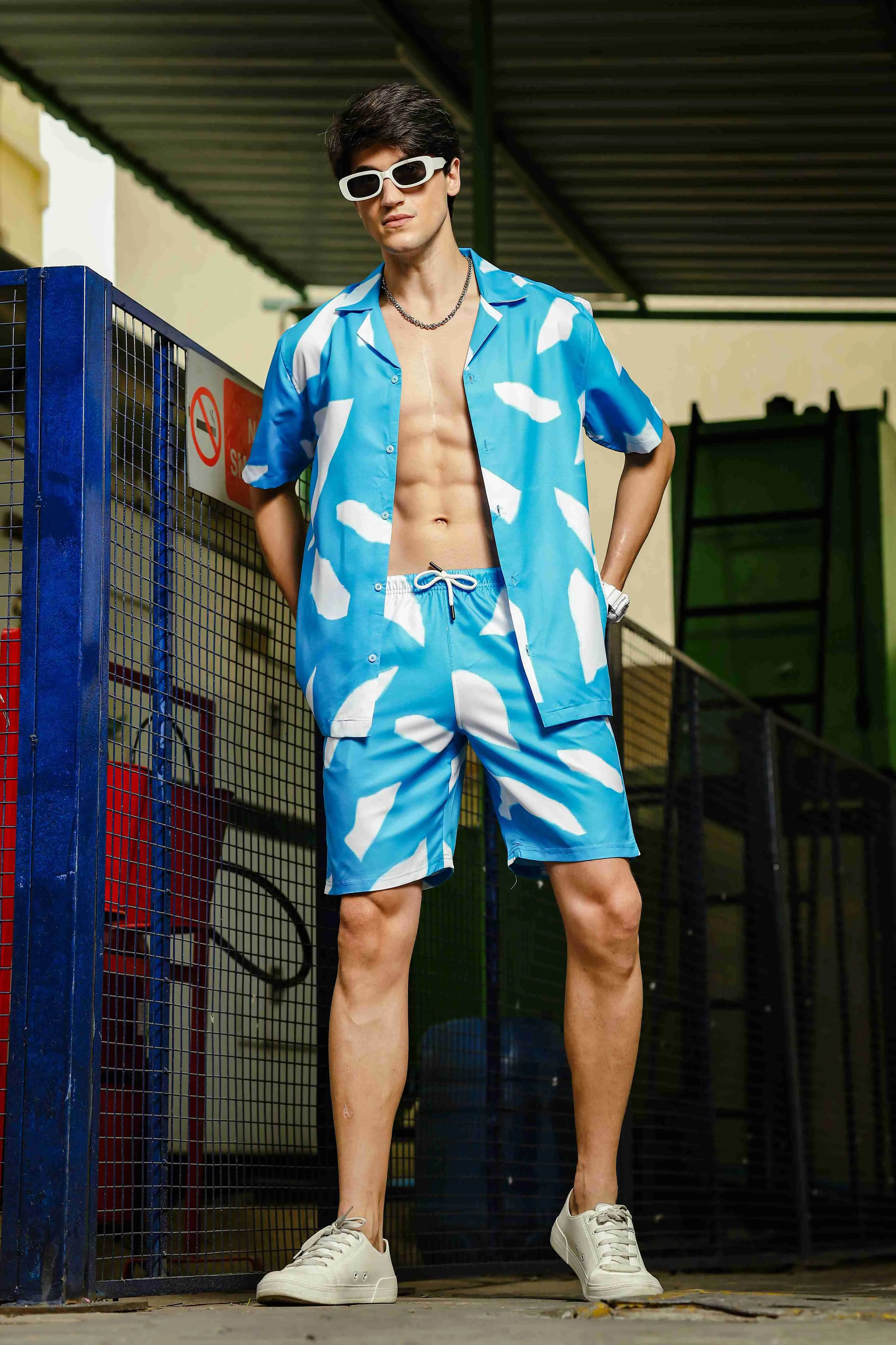 Unisex Blue Abstract Print Shorts