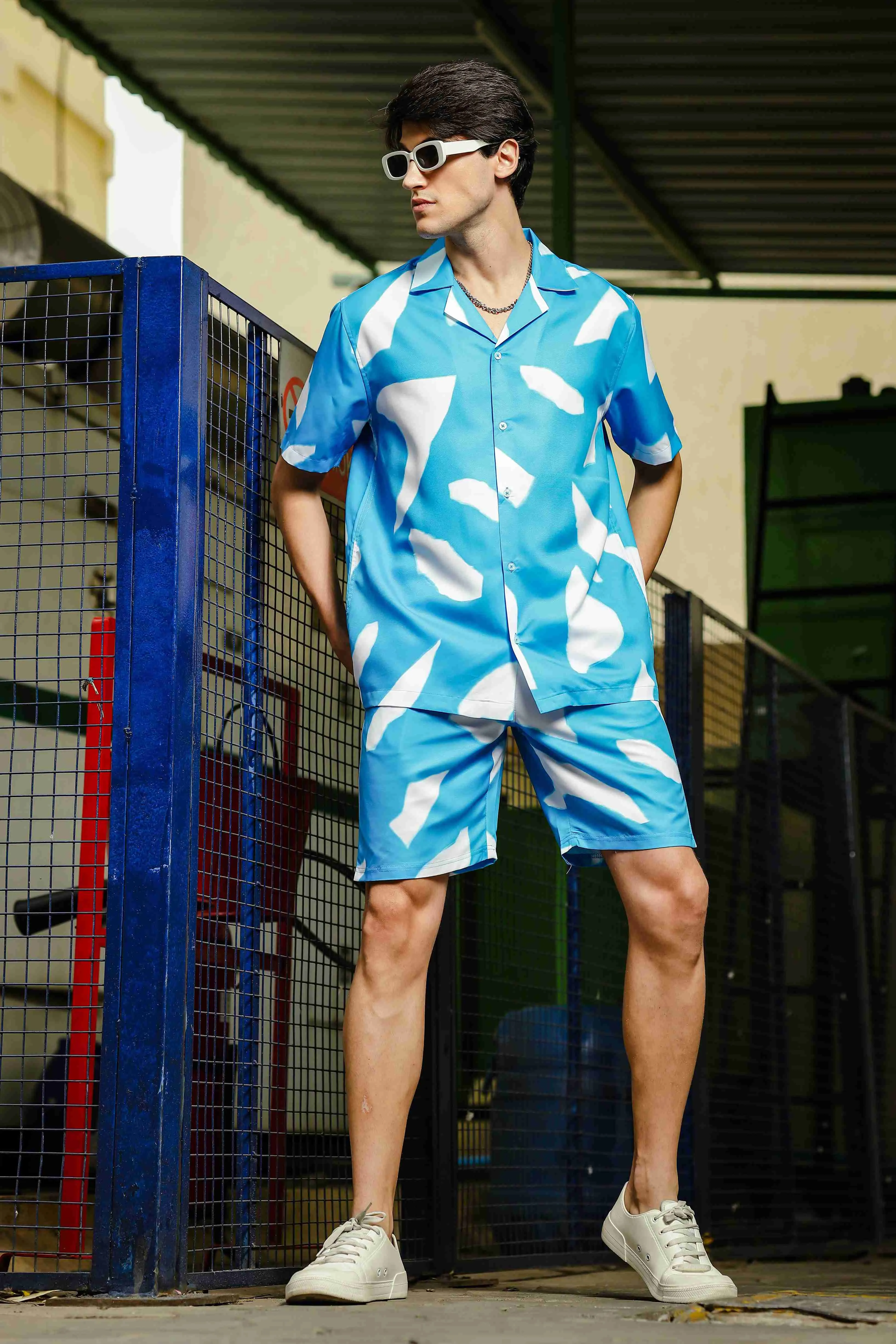 Unisex Blue Abstract Print Shorts